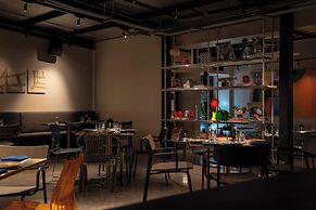 The StandardX Bangkok Phra Arthit