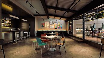 The StandardX Bangkok Phra Arthit