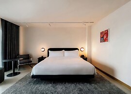 The StandardX Bangkok Phra Arthit