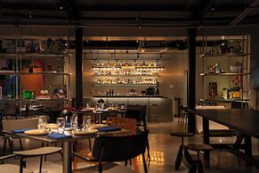 The StandardX Bangkok Phra Arthit