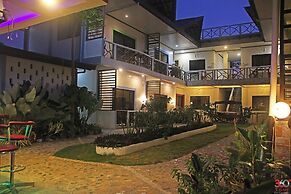 Hotel Oasis Port Barton