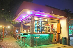 Hotel Oasis Port Barton