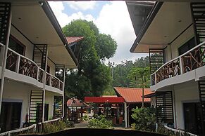 Hotel Oasis Port Barton