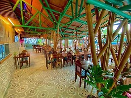 Hotel Oasis Port Barton