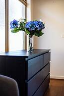 StayAU 3BR Deluxe Family Loft Point Cook