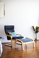 StayAU 3BR Deluxe Family Loft Point Cook