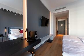 Frames Hotel GmbH