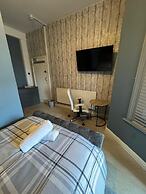 OYO Shore Surf Lodge