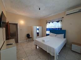 Sandy Bay Paradise Retreat - 7 Bedrooms
