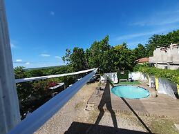 Sandy Bay Paradise Retreat - 7 Bedrooms