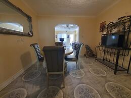 Sandy Bay Paradise Retreat - 7 Bedrooms