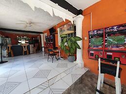 Sandy Bay Paradise Retreat - 7 Bedrooms