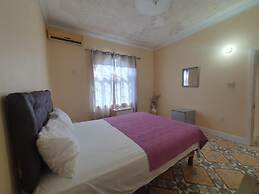 Sandy Bay Paradise Retreat - 7 Bedrooms