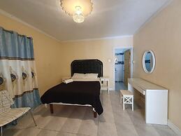 Sandy Bay Paradise Retreat - 7 Bedrooms