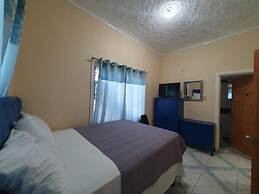 Sandy Bay Paradise Retreat - 7 Bedrooms