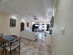 Sandy Bay Paradise Retreat - 7 Bedrooms