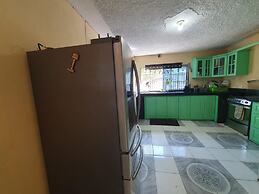 Sandy Bay Paradise Retreat - 7 Bedrooms