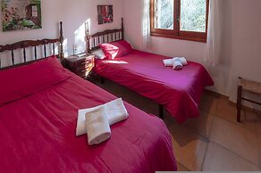 Casabra in Ador With 5 Bedrooms and 3 Bathrooms