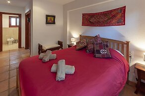 Casabra in Ador With 5 Bedrooms and 3 Bathrooms