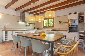 Saran in Llucmajor With 3 Bedrooms and 3 Bathrooms