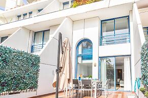 Marbella Pool House Gf55on sea Shore