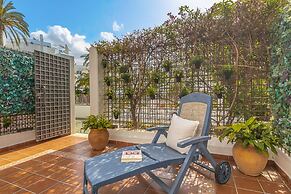 Marbella Pool House Gf55on sea Shore