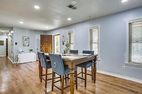 30 Mi to The Big Easy: Laplace Home w/ Backyard!