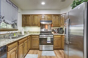 30 Mi to The Big Easy: Laplace Home w/ Backyard!