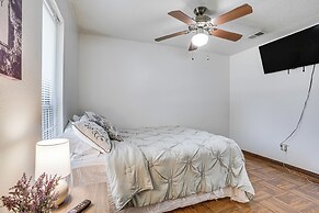 30 Mi to The Big Easy: Laplace Home w/ Backyard!