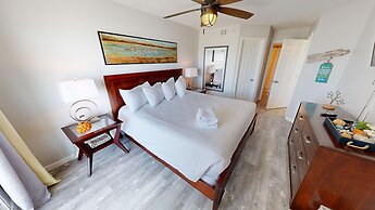 Gulf Dunes 102 3 Bedroom Condo by RedAwning