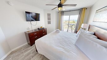 Gulf Dunes 102 3 Bedroom Condo by RedAwning