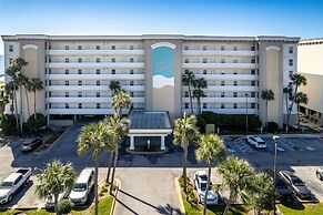 Gulf Dunes 102 3 Bedroom Condo by RedAwning