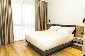 Bloom Downtown Suites