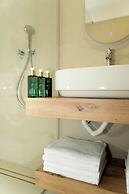 Bloom Downtown Suites