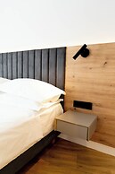 Bloom Downtown Suites