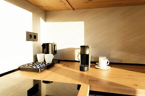 Bloom Downtown Suites