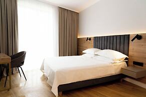 Bloom Downtown Suites