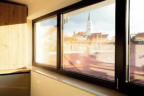 Bloom Downtown Suites