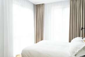 Bloom Downtown Suites