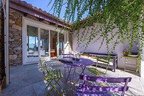 Paradis Relais Pool View EV Recharge