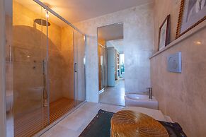 Paradis Relais Pool View EV Recharge
