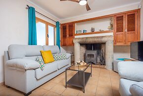 Vista Sol in Ariany With 2 Bedrooms and 1 Bathrooms