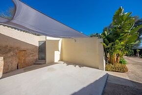 Vista Sol in Ariany With 2 Bedrooms and 1 Bathrooms