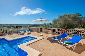 Vista Sol in Ariany With 2 Bedrooms and 1 Bathrooms