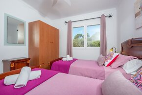 Vista Sol in Ariany With 2 Bedrooms and 1 Bathrooms