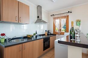 Vista Sol in Ariany With 2 Bedrooms and 1 Bathrooms