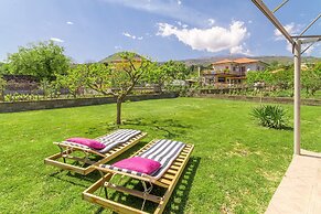 Villa With Volcano View