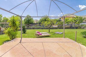 Villa With Volcano View
