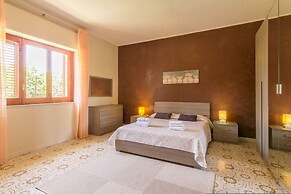 Villa With Volcano View