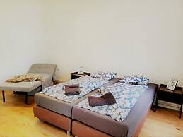 Donaufelder City Apartment